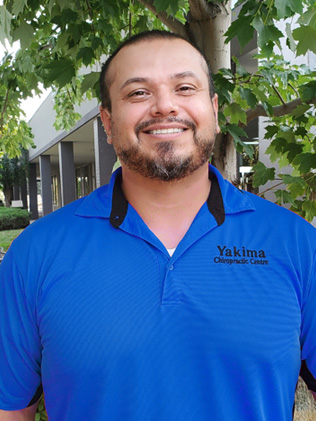 Chiropractic Yakima WA Rogelio Herrera Meet Team